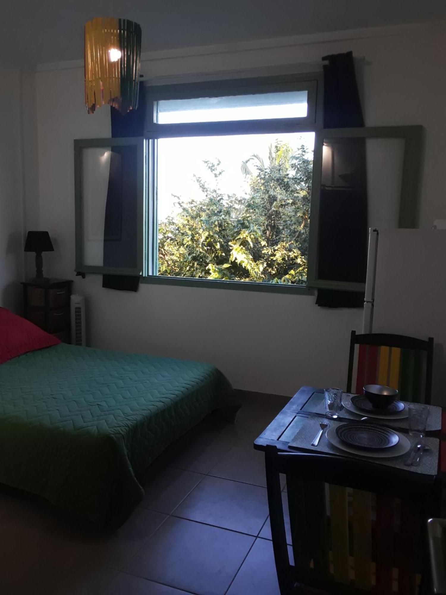 Le Tulear - Aux 4 Coins Du Monde Hotel Saint Pierre Cameră foto