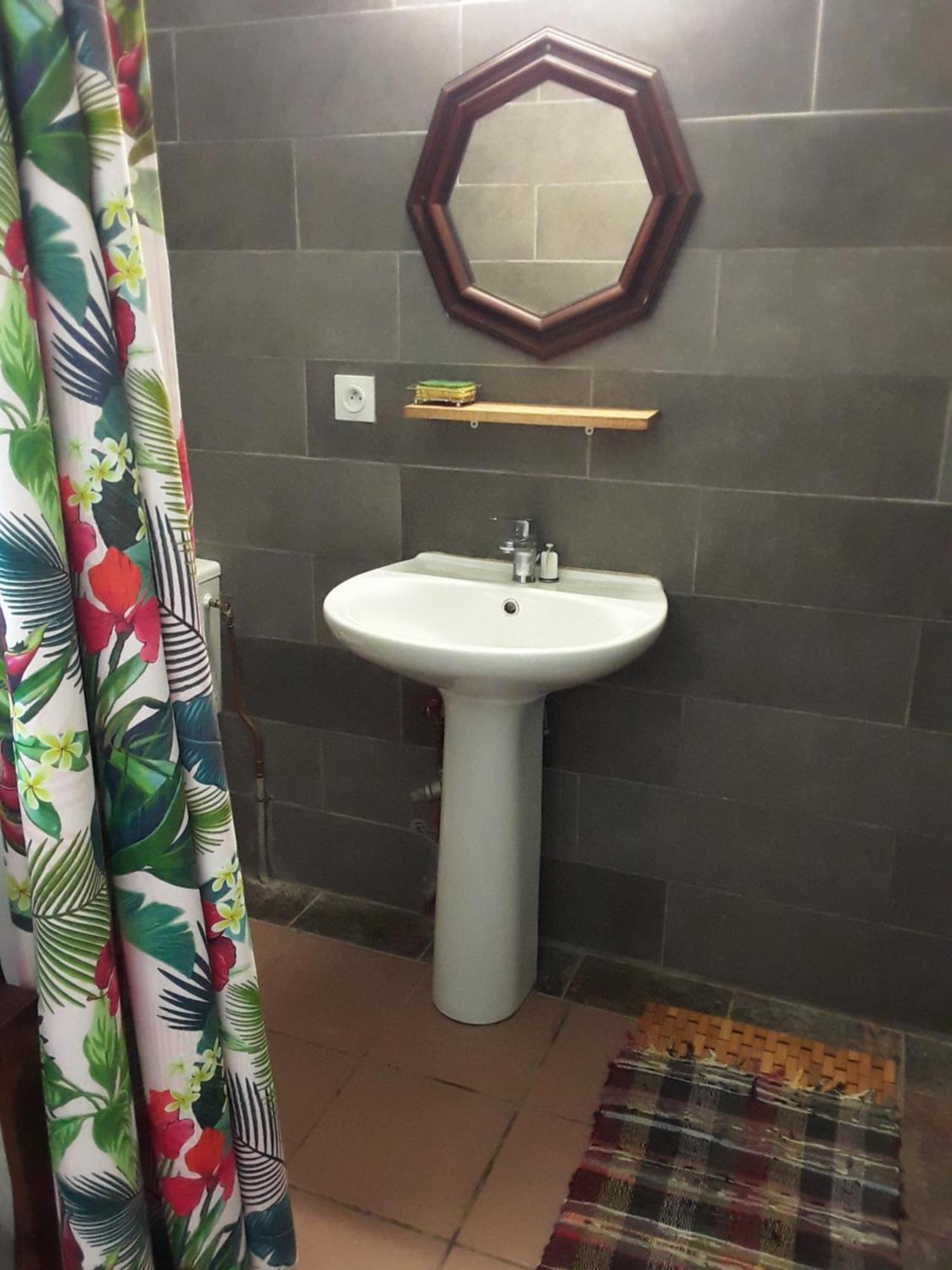 Le Tulear - Aux 4 Coins Du Monde Hotel Saint Pierre Cameră foto